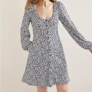 Boden Black and White Daisy-Print Long-Sleeve Scoop Dress